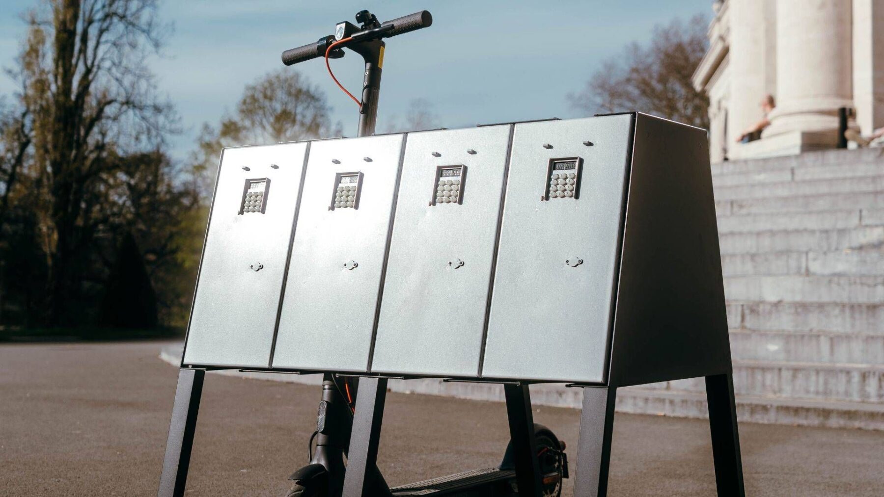 Borne de recharge pour trottinette électrique