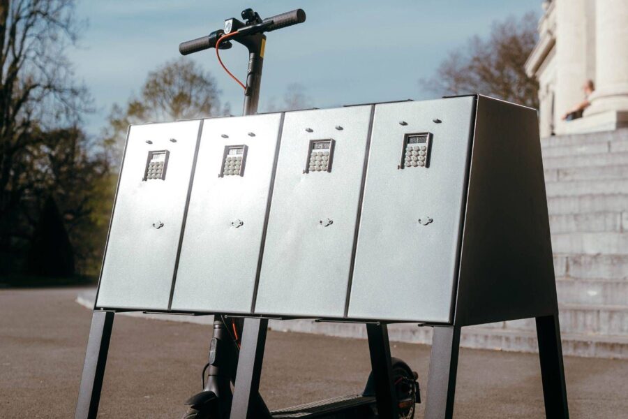 Borne de recharge pour trottinette électrique
